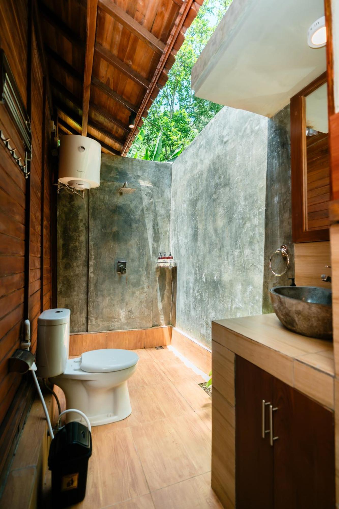 Ngesil Private Joglo & Pool Hotel Ubud  Luaran gambar
